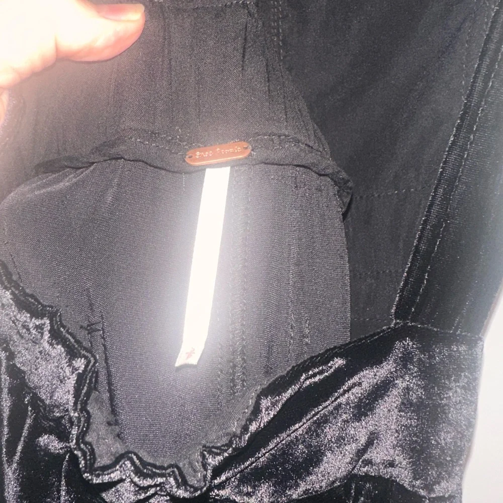 Chic Black Velvet overalls - Free People - Picture 3 of 4